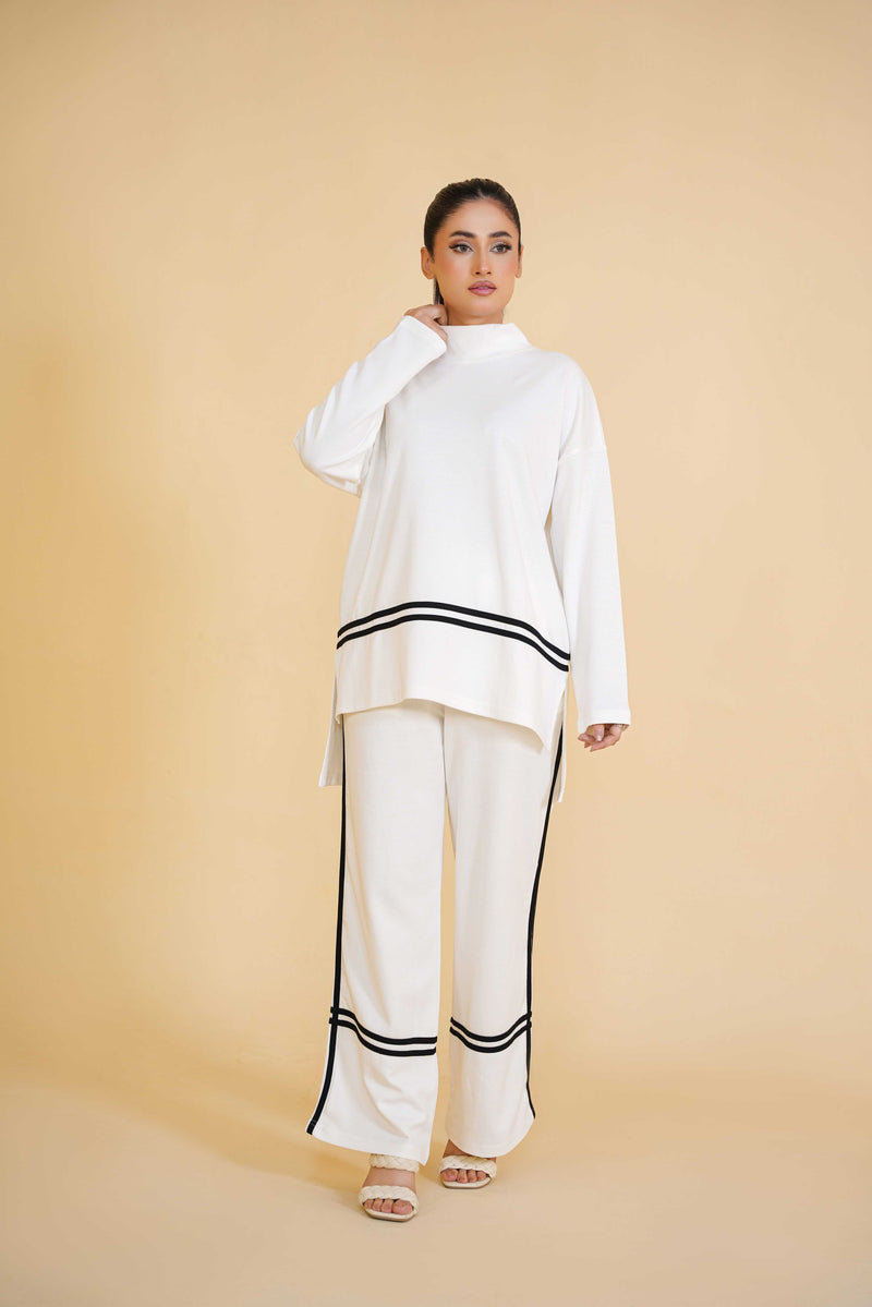 Mock neck blouse with contrast Stripe