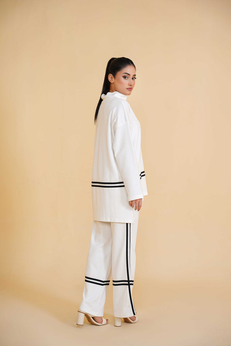 Mock neck blouse with contrast Stripe